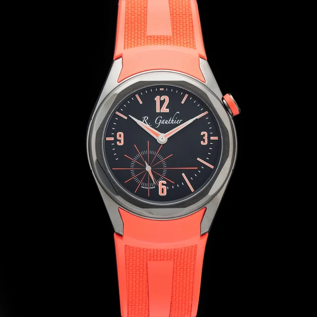 Romain Gauthier Titanium Edition Two Red 210009N32379 kol saati