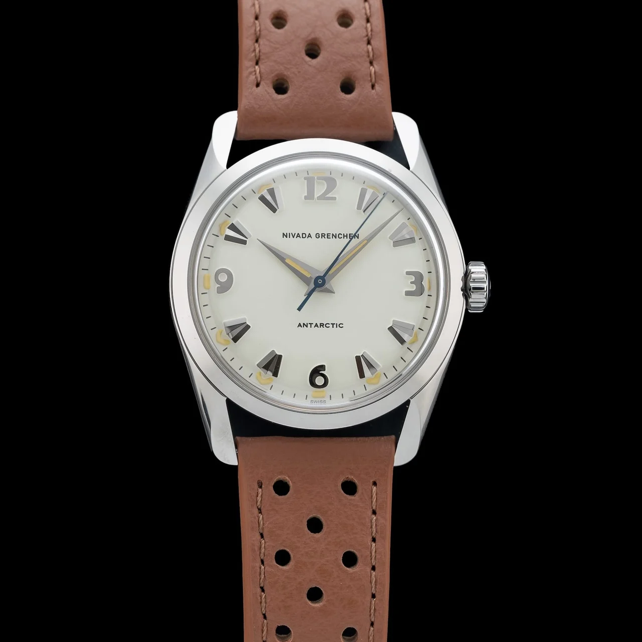 Nivada Grenchen Antarctic 35mm Beige Luminova 35001M41 210009N41746 35 mm kol saati