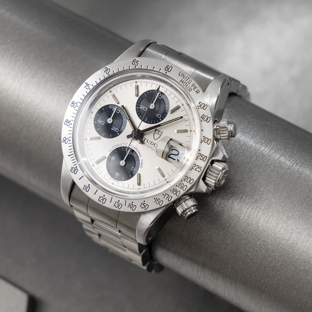 Tudor Big Block W-2753 kol saati