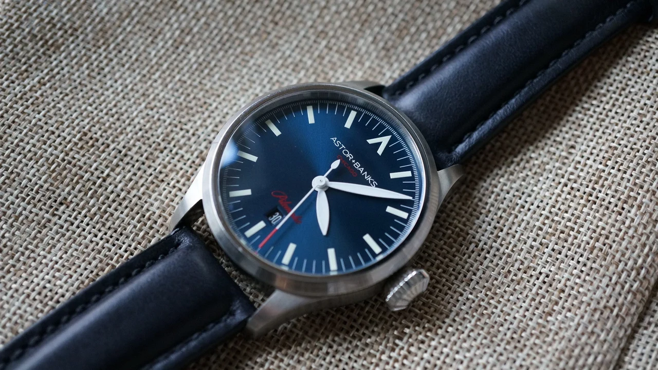 Astor+Banks Pilomatic B2 42 mm kol saati