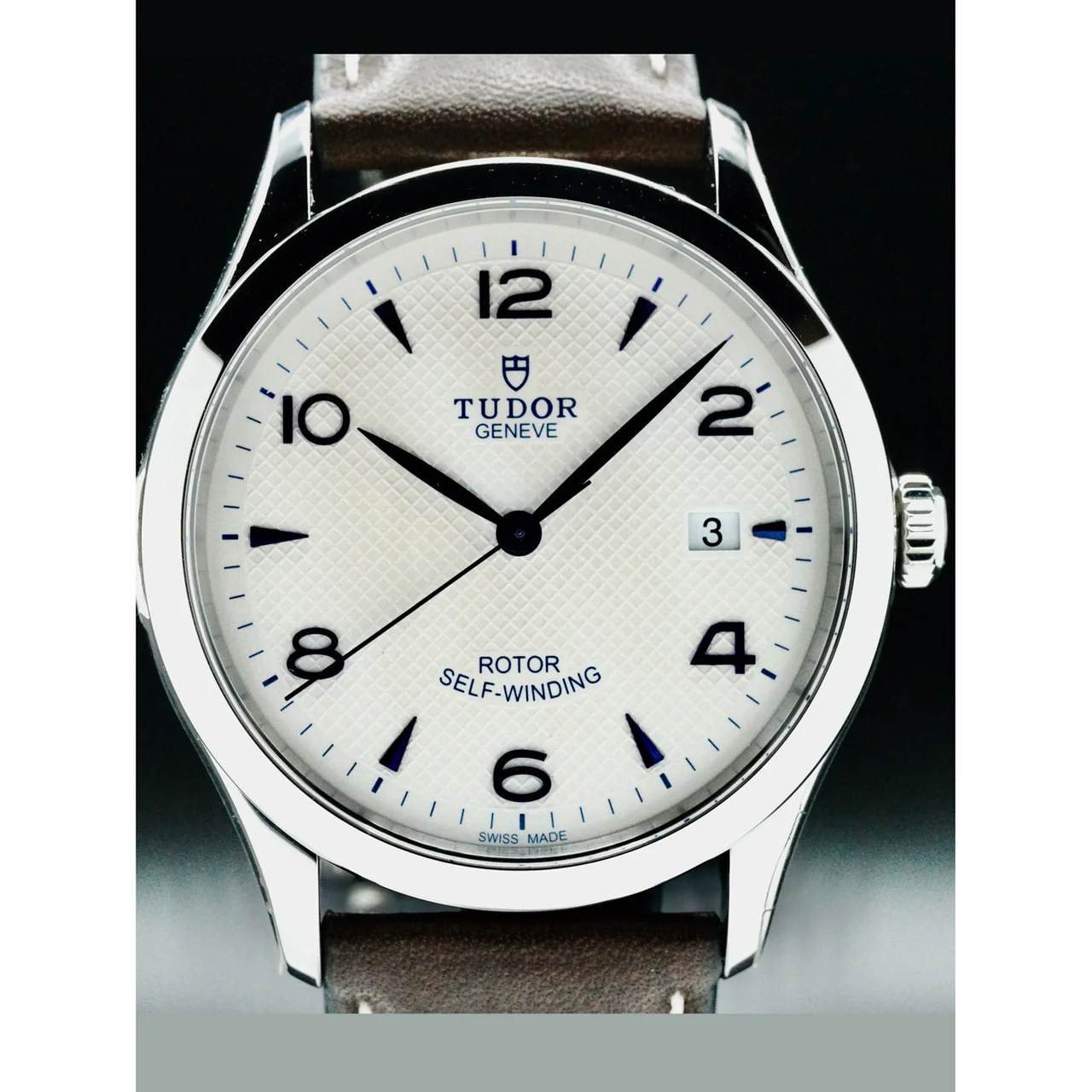 Tudor Steel Case Opaline and Blue dial 210000058472 39 mm kol saati
