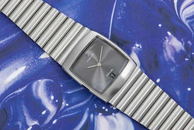 Corum Buckingham 40991105 kol saati