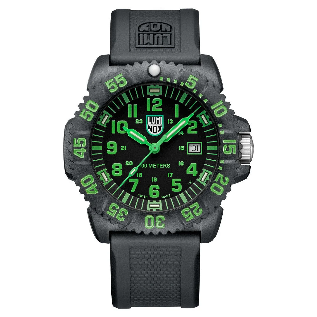 Luminox Sea Lion Black & Green Tritium Watch #X2.2067 44 mm kol saati