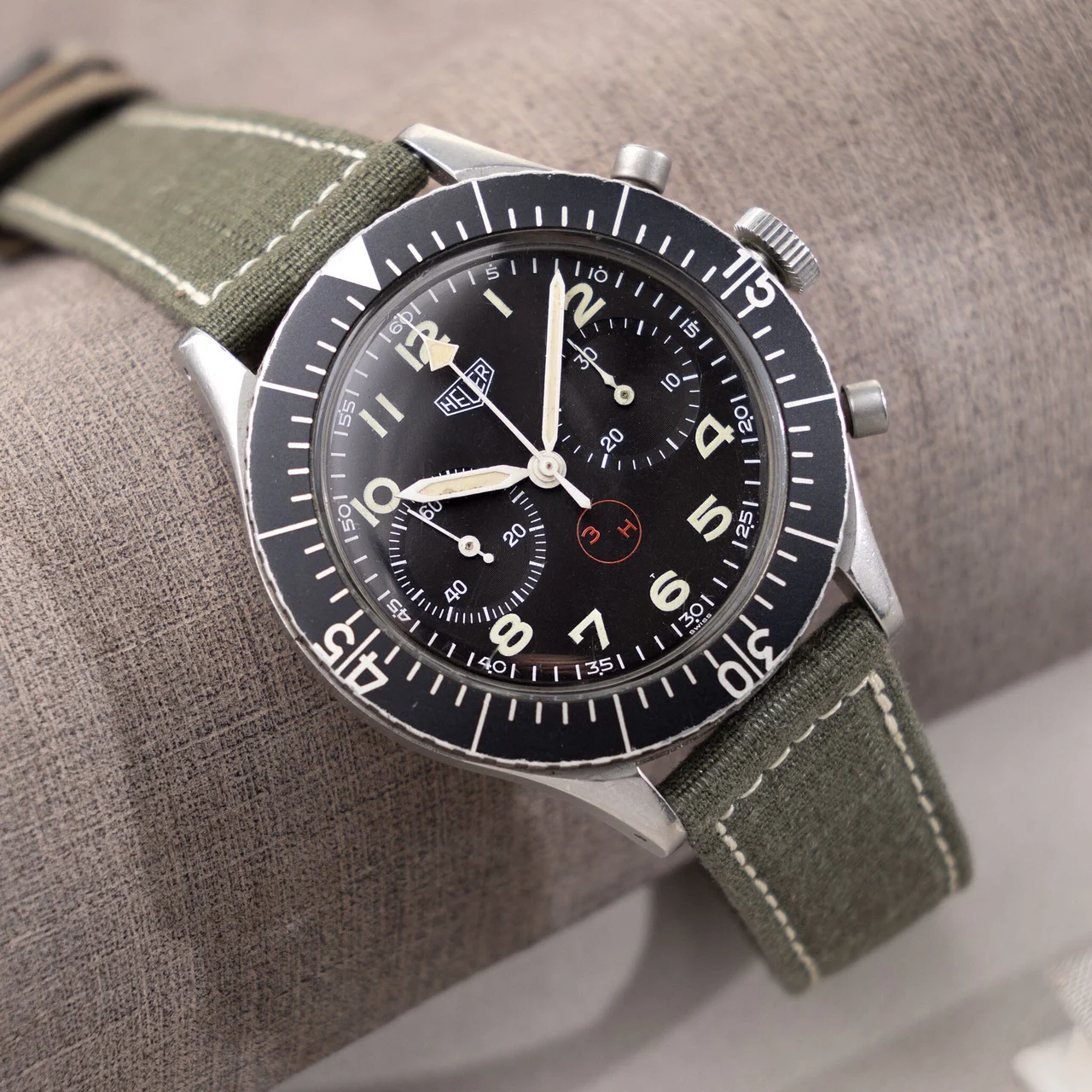 Heuer Heuer W-2590 43 mm kol saati