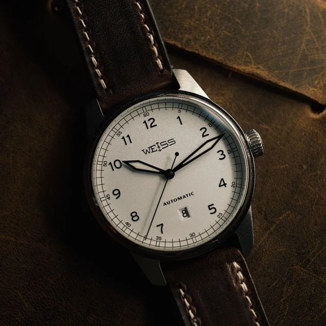 Weiss 42auto-wht-dial-oli-can-v1 kol saati
