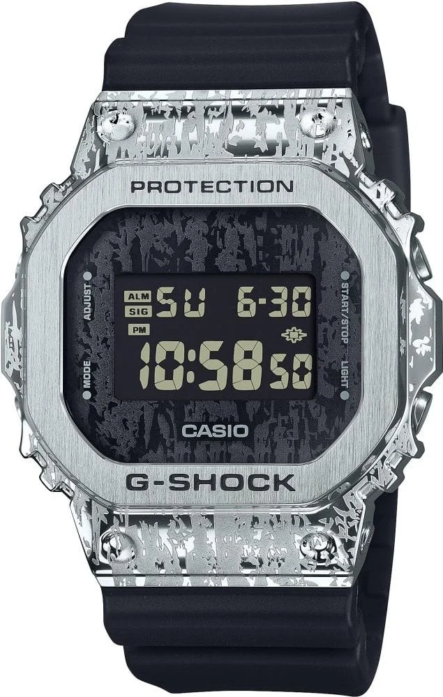 Casio G-shock G-steel GM-5600GC-1DR 43.2 mm kol saati