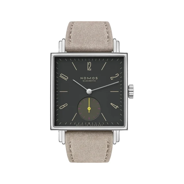 NOMOS Glashütte Tetra Basalt 29.5mm - Anthracite on Strap 440 kol saati
