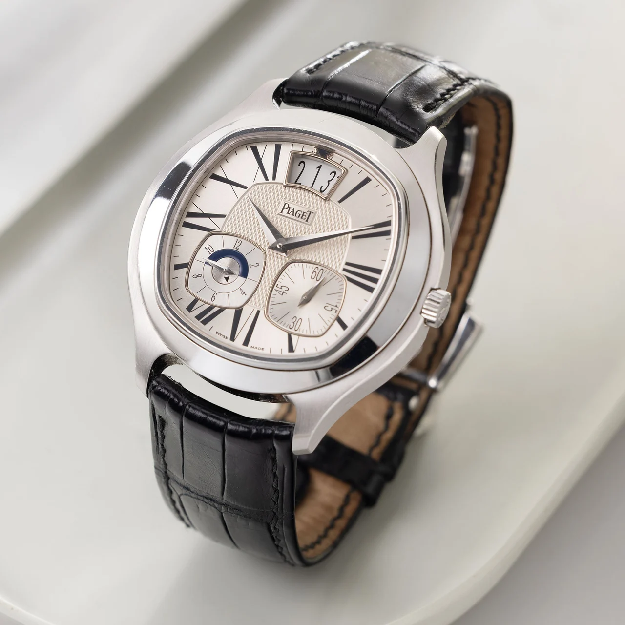 Piaget Emperador W-3329 42 mm kol saati
