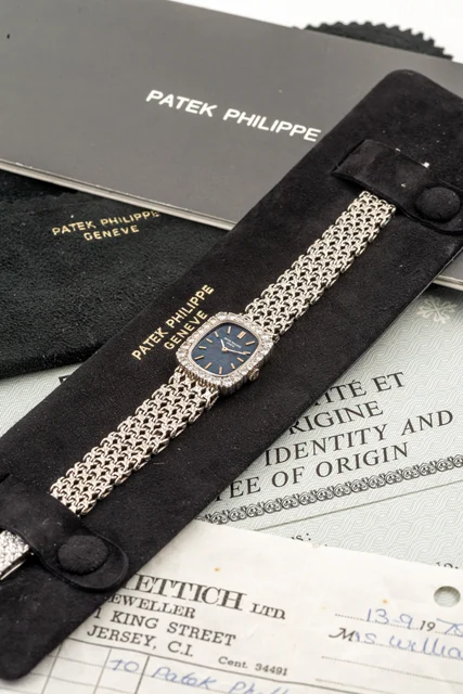 Patek Philippe PATEK PHILIPPE, REF. 4102/002, ELLIPSE LADY, WHITE GOLD* kol saati