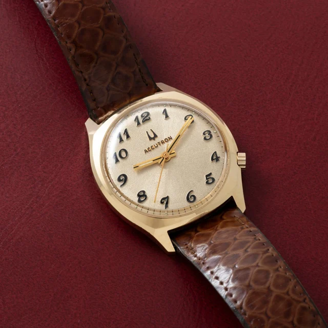 Bulova Accutron 40992103 kol saati