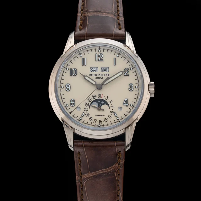 Patek Philippe Perpetual Calendar 5320G-001 Tiffany-Stamped 210009N36555 kol saati