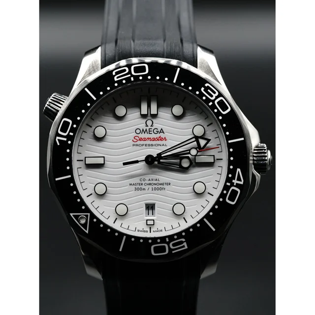 OMEGA Seamaster 300m Diver White Dial 210.32.42.20.04.001 210000018636 kol saati