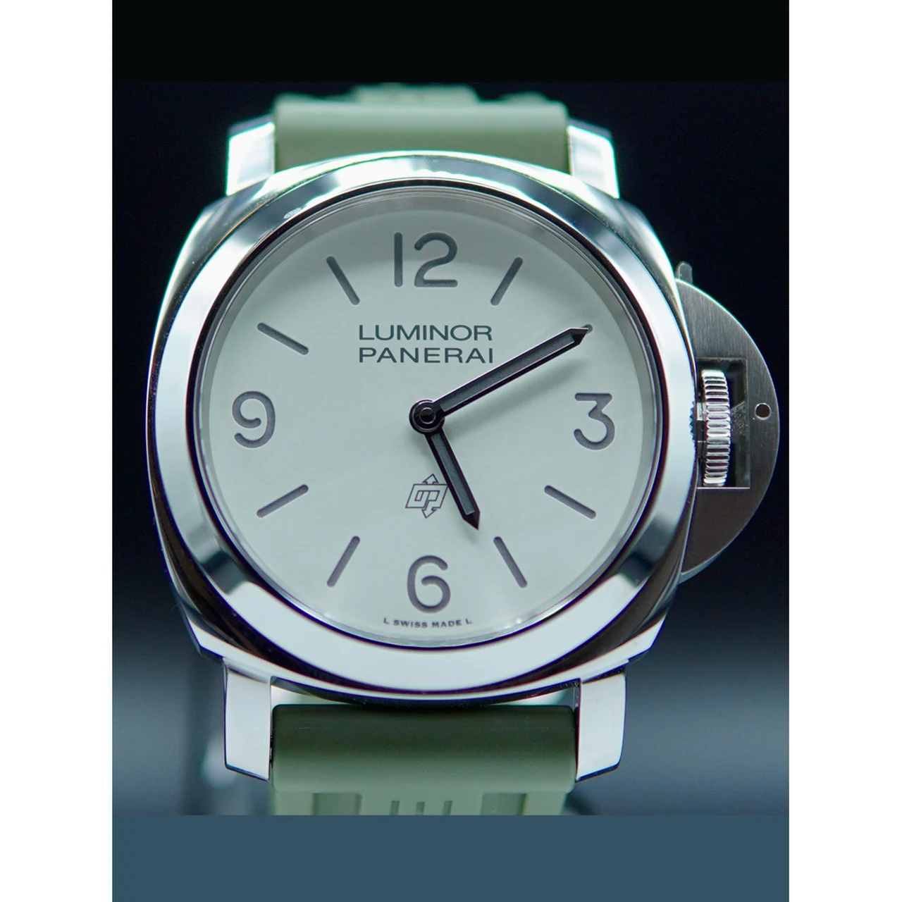 Panerai Luminor Base Logo 44mm 210000081265 44 mm kol saati