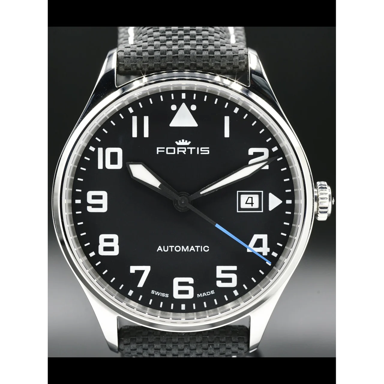 Fortis Pilot Classic Automatic Black Dial Date 902.20.150 210000026959 40 mm kol saati