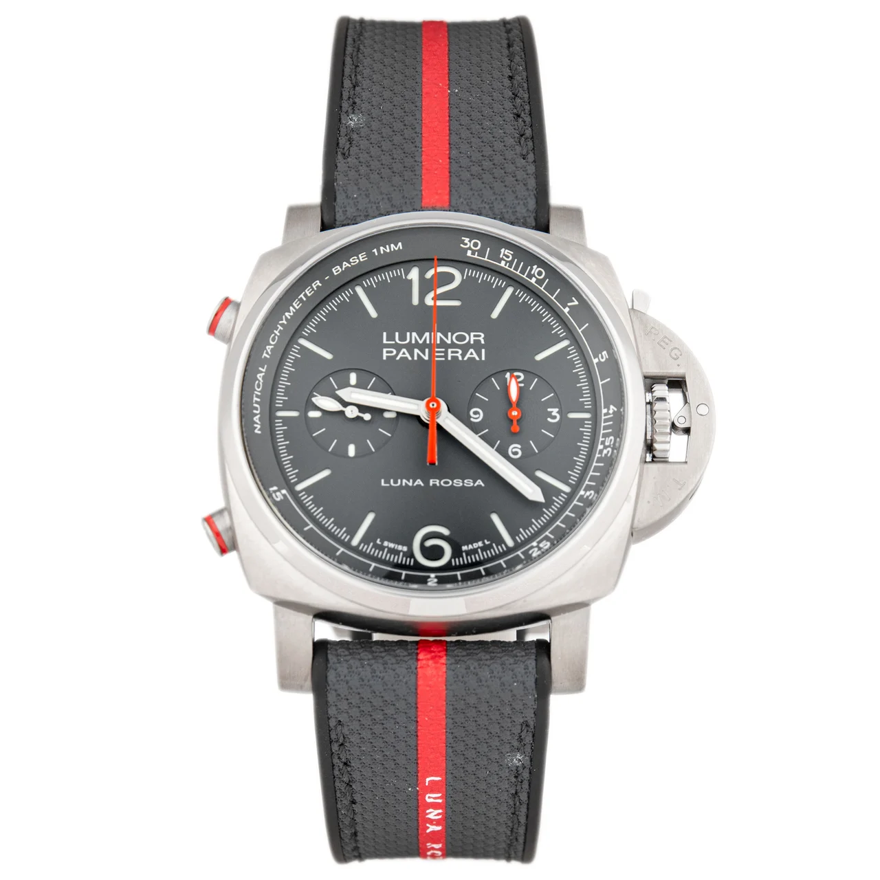 Panerai Luminor 700-05616 44 mm kol saati