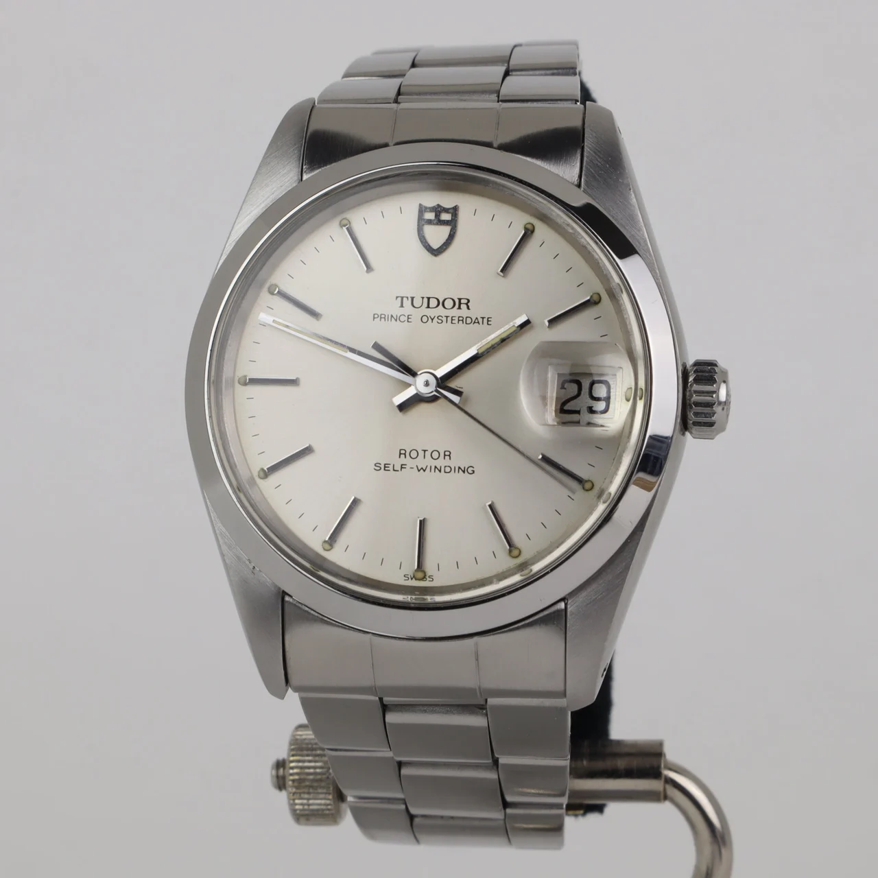 Tudor Oysterdate 250428 34 mm kol saati