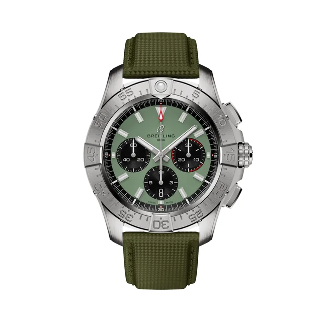 Breitling Avenger B01 Chronograph 44 AB0147101L1X1 kol saati