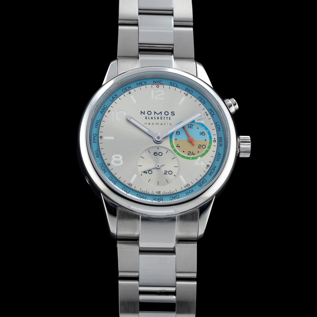 NOMOS Glashütte Club Sport Neomatik Worldtimer Roam 790.S10 POC210009N35325 40 mm kol saati