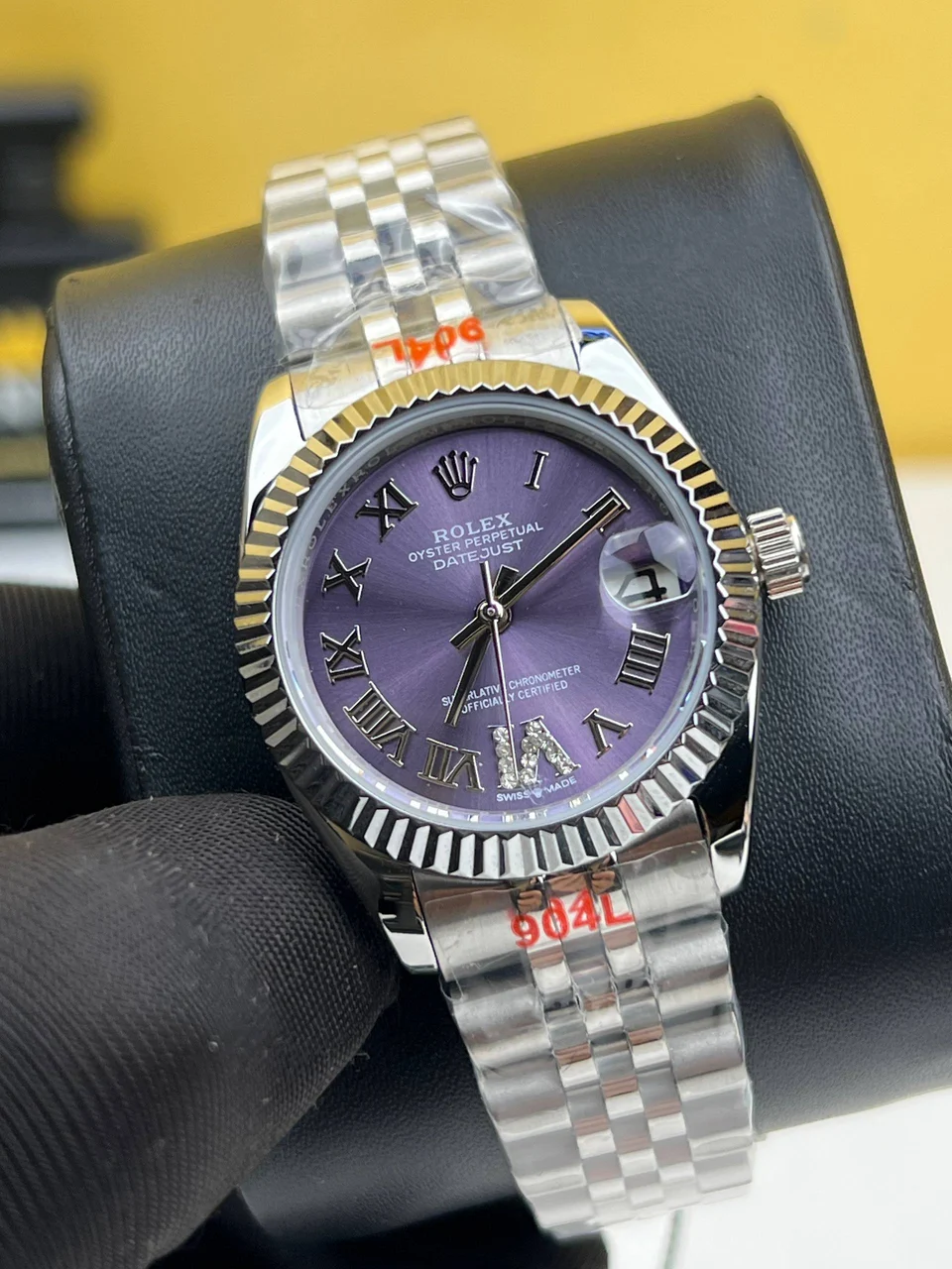 Rolex Date Just Aubergine Roman Diamond Dial 31mm – Automati 31 mm kol saati