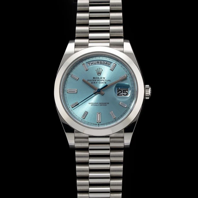 Rolex Day Date 40 Platinum Ice Blue with Diamonds 210009N32832 kol saati