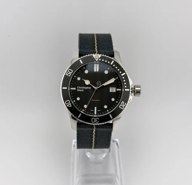Christopher Ward Trident Quartz Swiss Dive Watch 43mm C60 Trident Quartz Swiss Dive Watch
