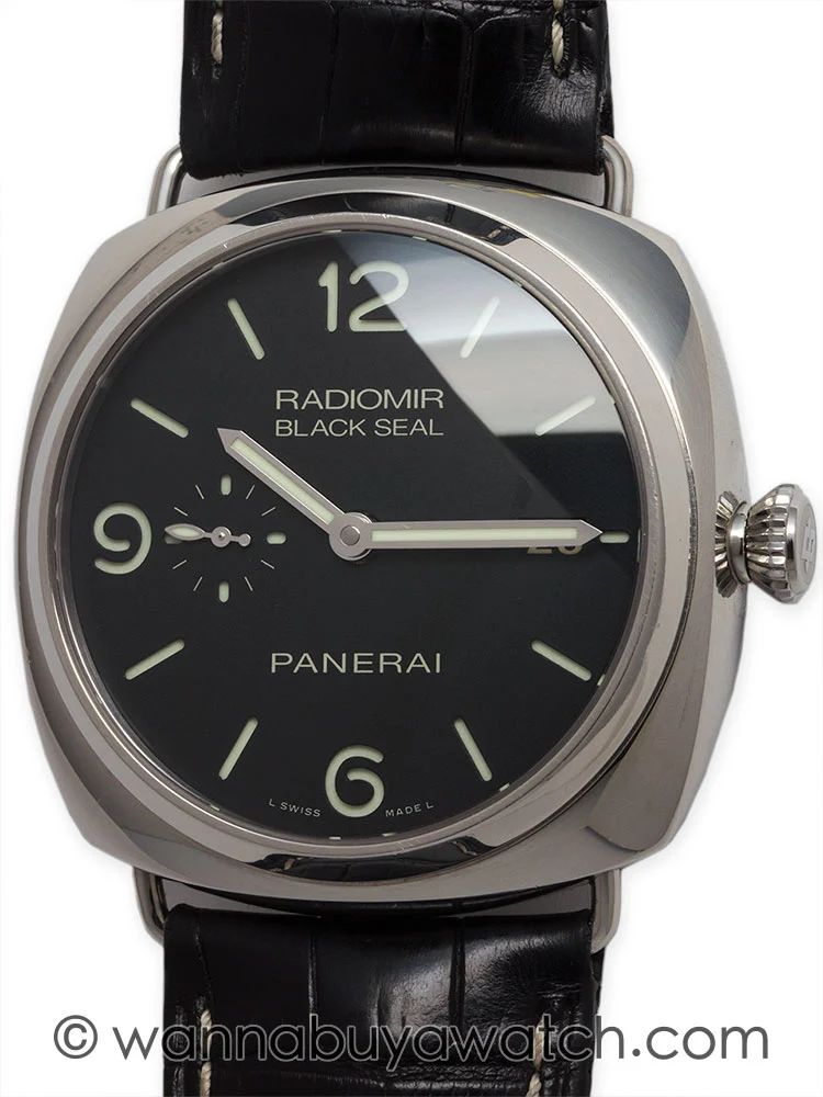 Panerai Panerai 44608 45 mm kol saati