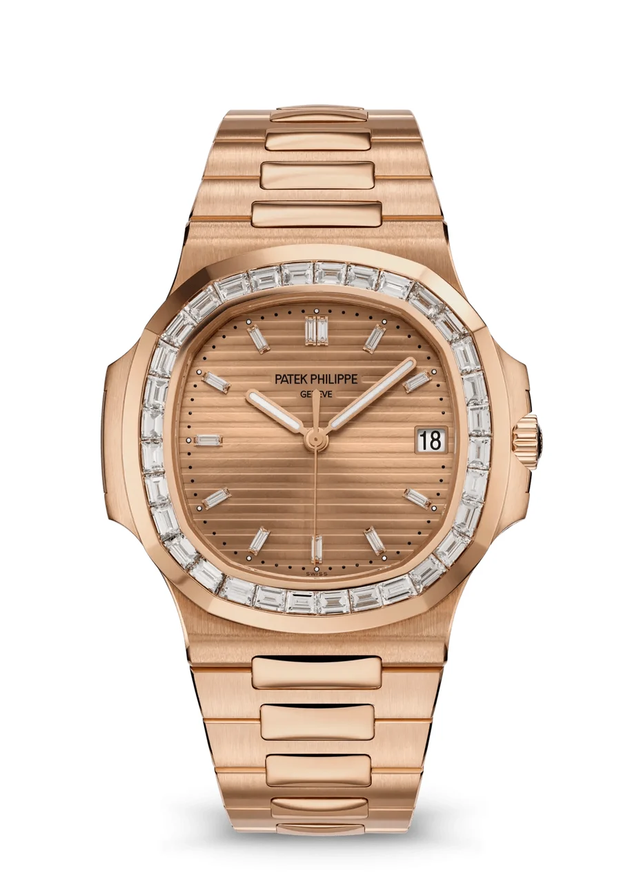 Patek Philippe Nautilus 5723 5723/1R-001 40 mm kol saati
