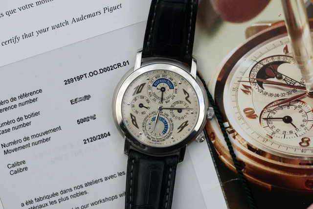 Audemars Piguet Metropolis ref. 25919PT Perpetual Calendar i kol saati