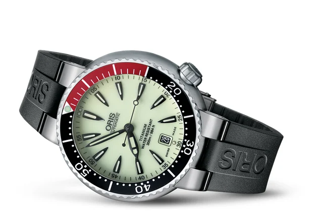 Oris Divers Titan Date 01 733 7562 7159-07 4 24 34TEB kol saati