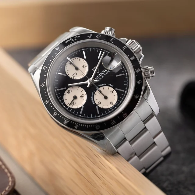 Tudor Tudor w-2186 kol saati