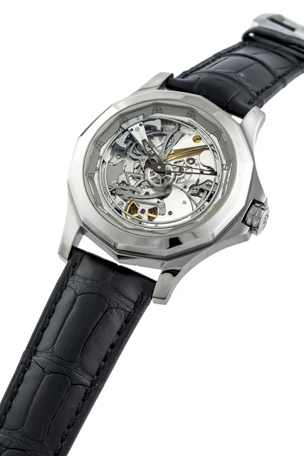 Corum Admiral's Cup Legend Minute Repeater 01.0104 kol saati