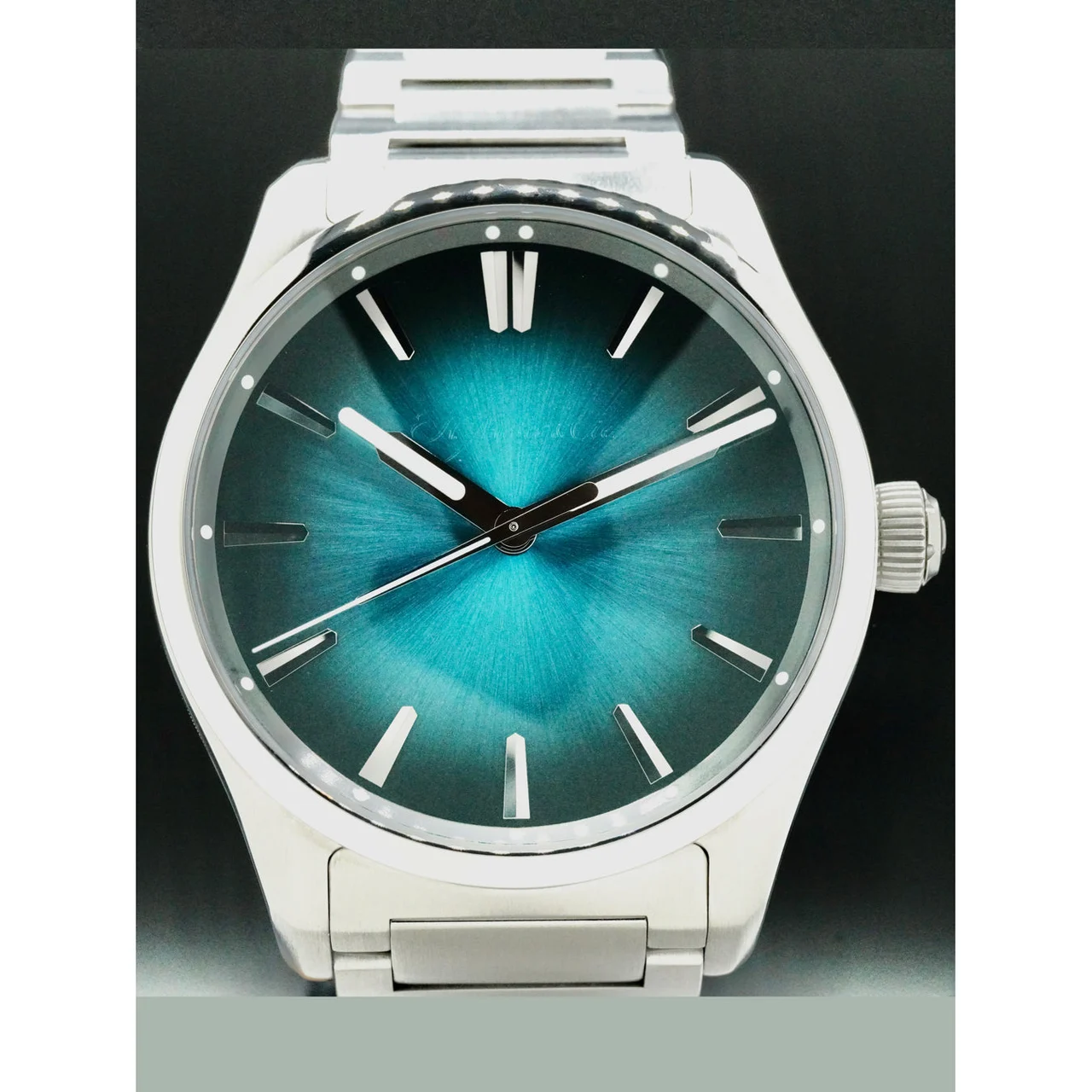 H. Moser and Cie. Moser and Cie. 3200-1214 Pioneer Centre Seconds Mega Cool 210000044872 42 mm kol saati
