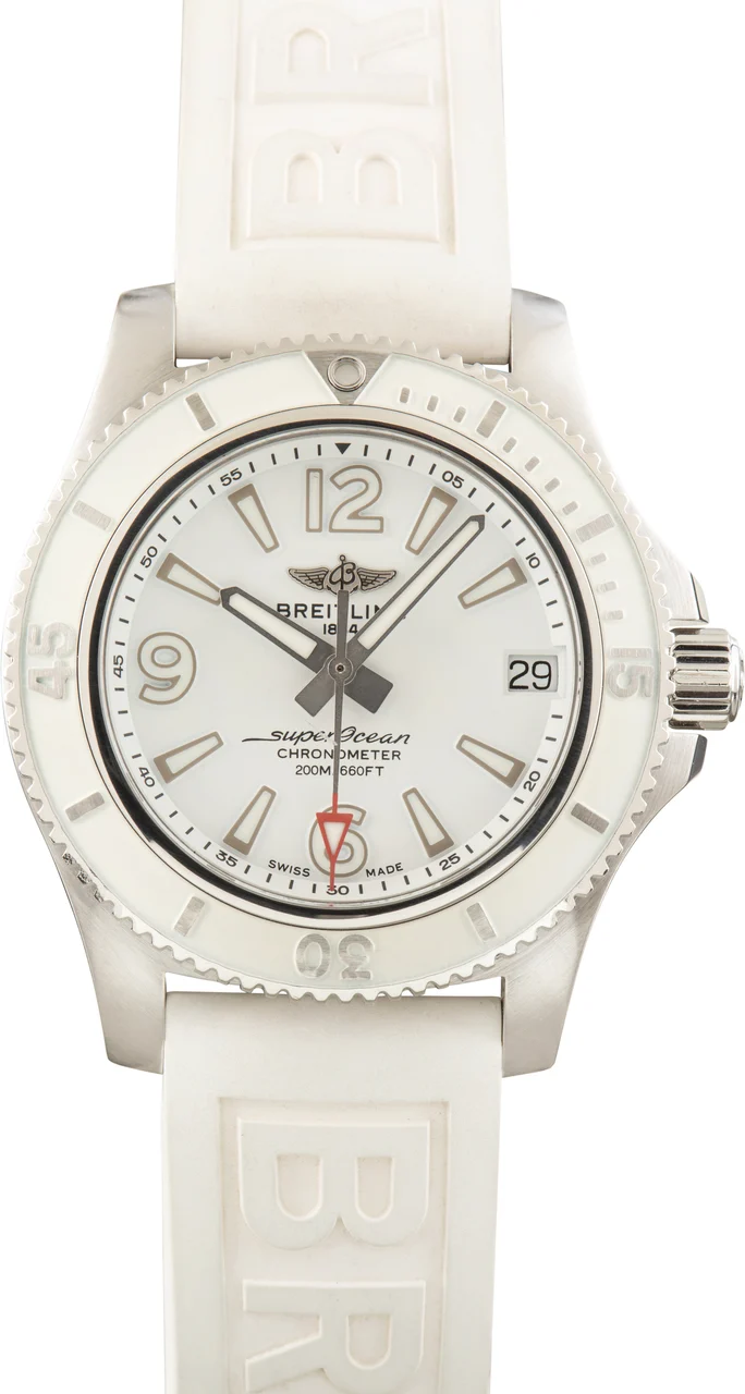 Breitling Superocean 36 White Dial A17316D21A1S1 36 mm kol saati