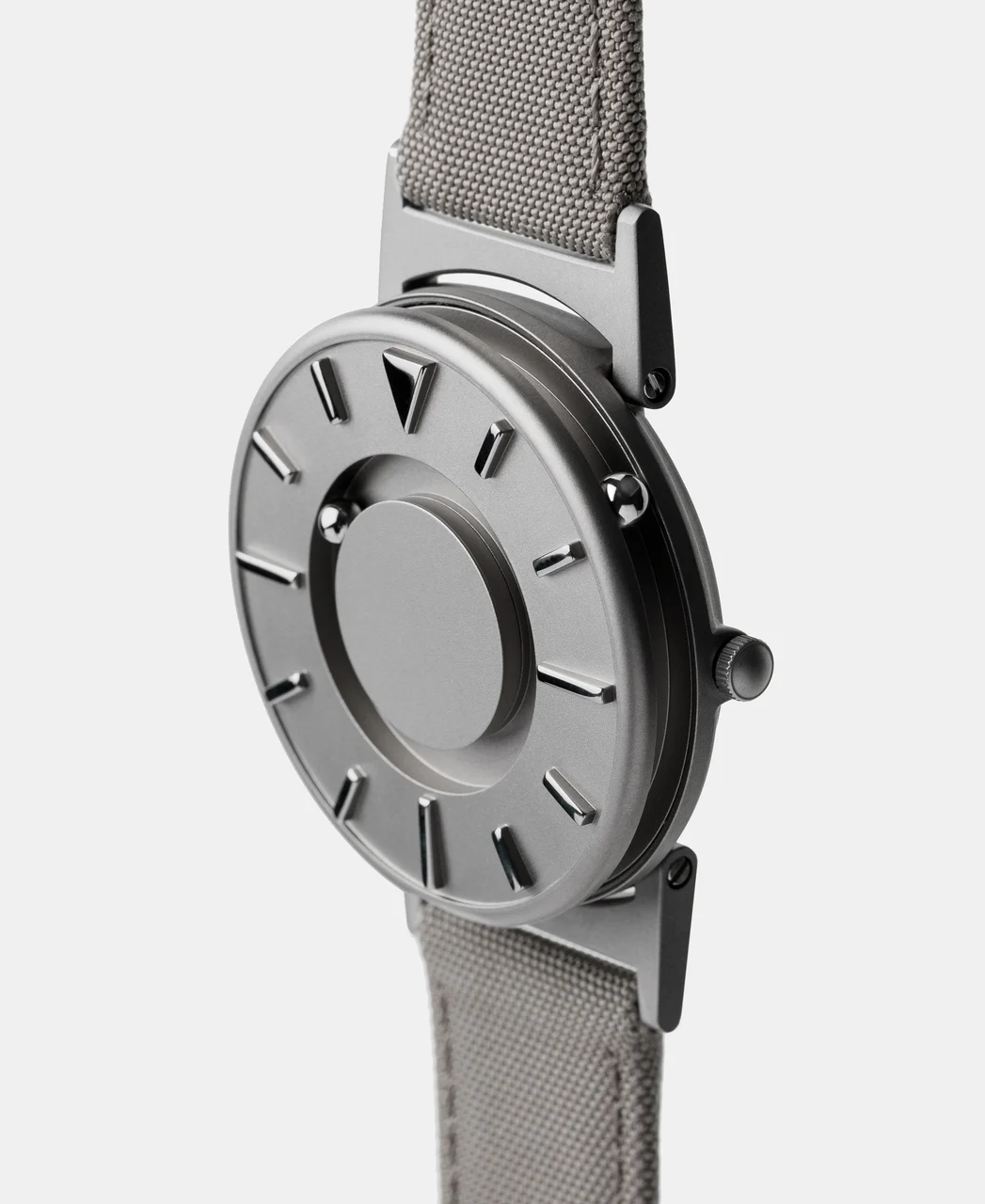 Eone Br-c-beige 40 mm kol saati