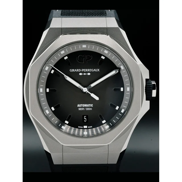 Girard-Perregaux Girard Perragaux Laureato Titanium 81070-21-001-FB6A 210000035531 kol saa