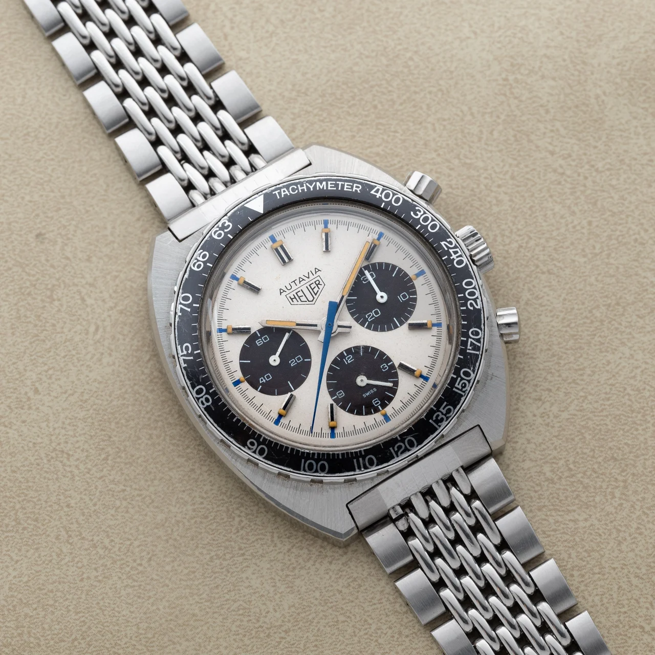 Heuer Autavia 40991941 42 mm kol saati