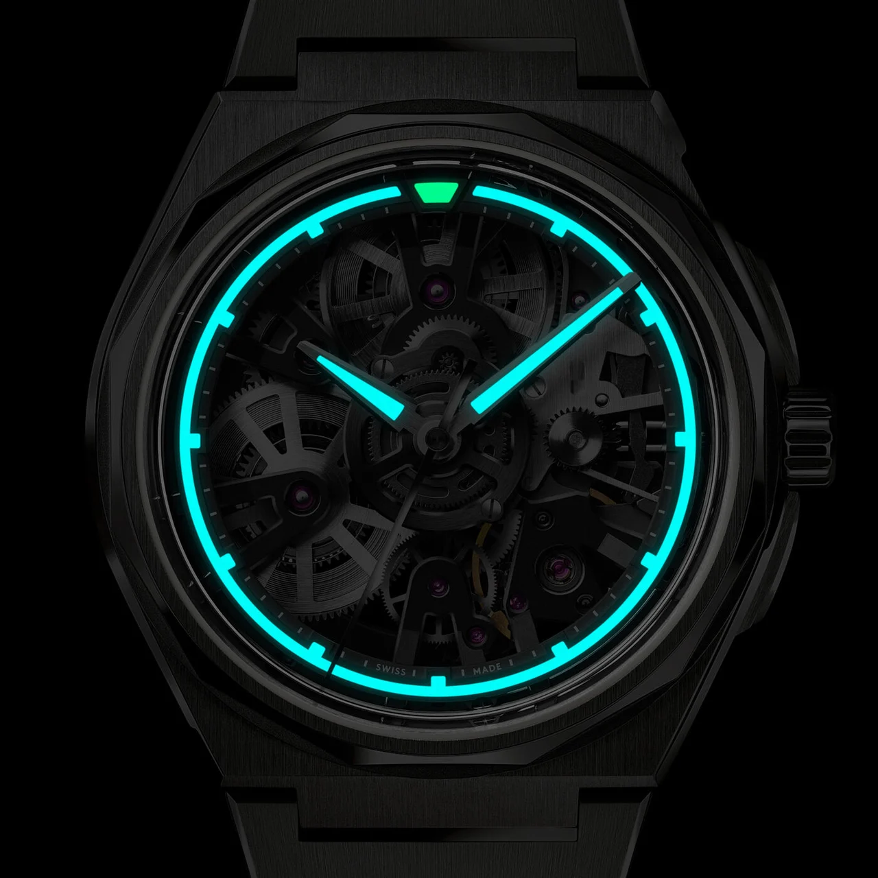 Christopher Ward Twelve X Black Shadow C12-41A5D1-SD0K0-RK 41 mm kol saati