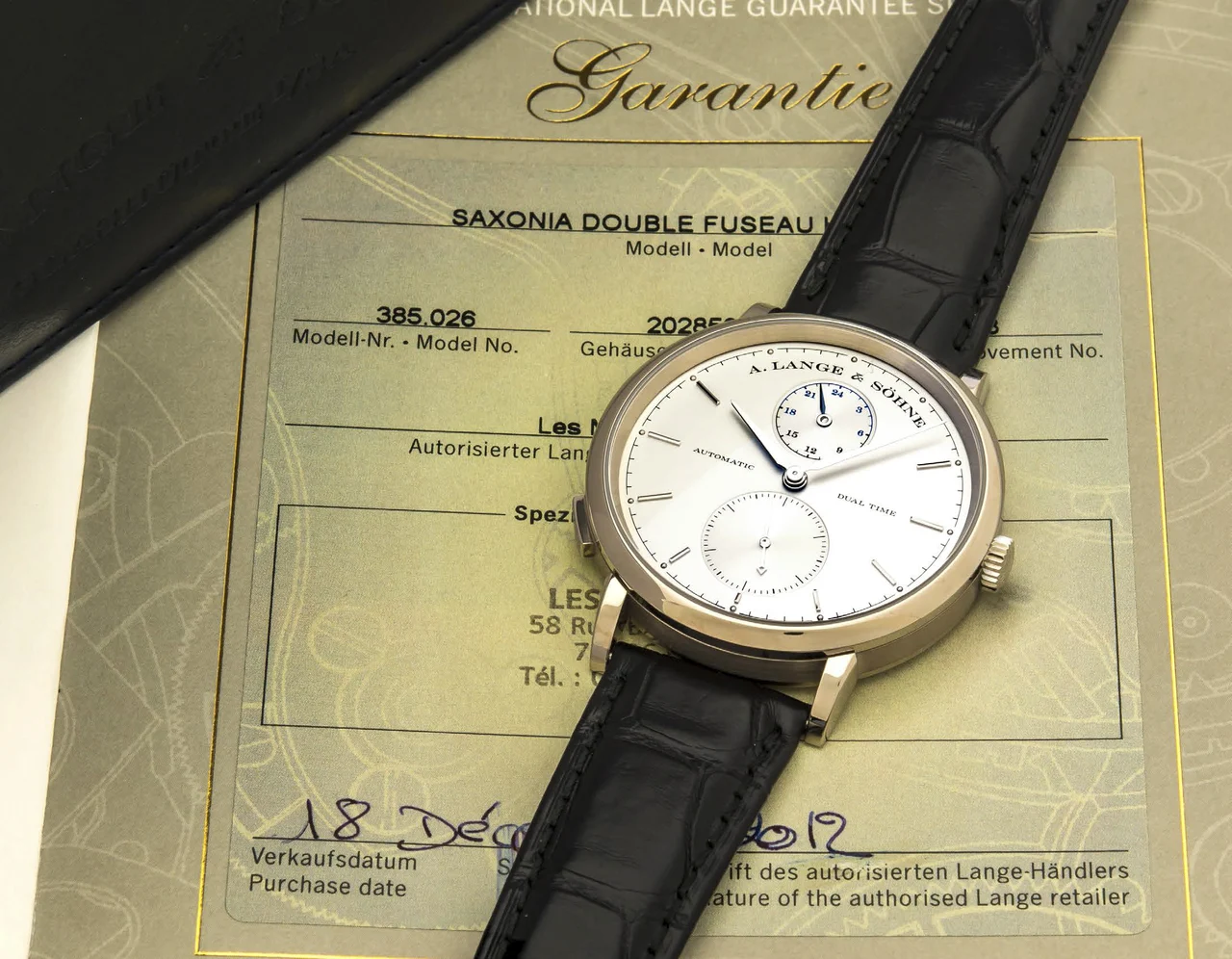 A. Lange & Sohne Saxonia Double Fuseau Horaire 385.026 kol saati