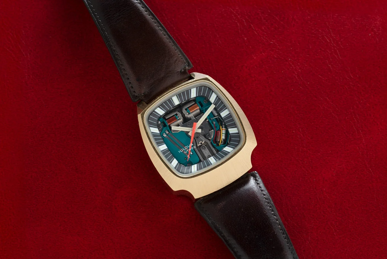 Bulova Accutron 40991726 38 mm kol saati