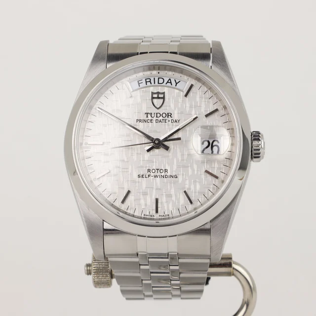 Tudor Tudor 26C040 kol saati
