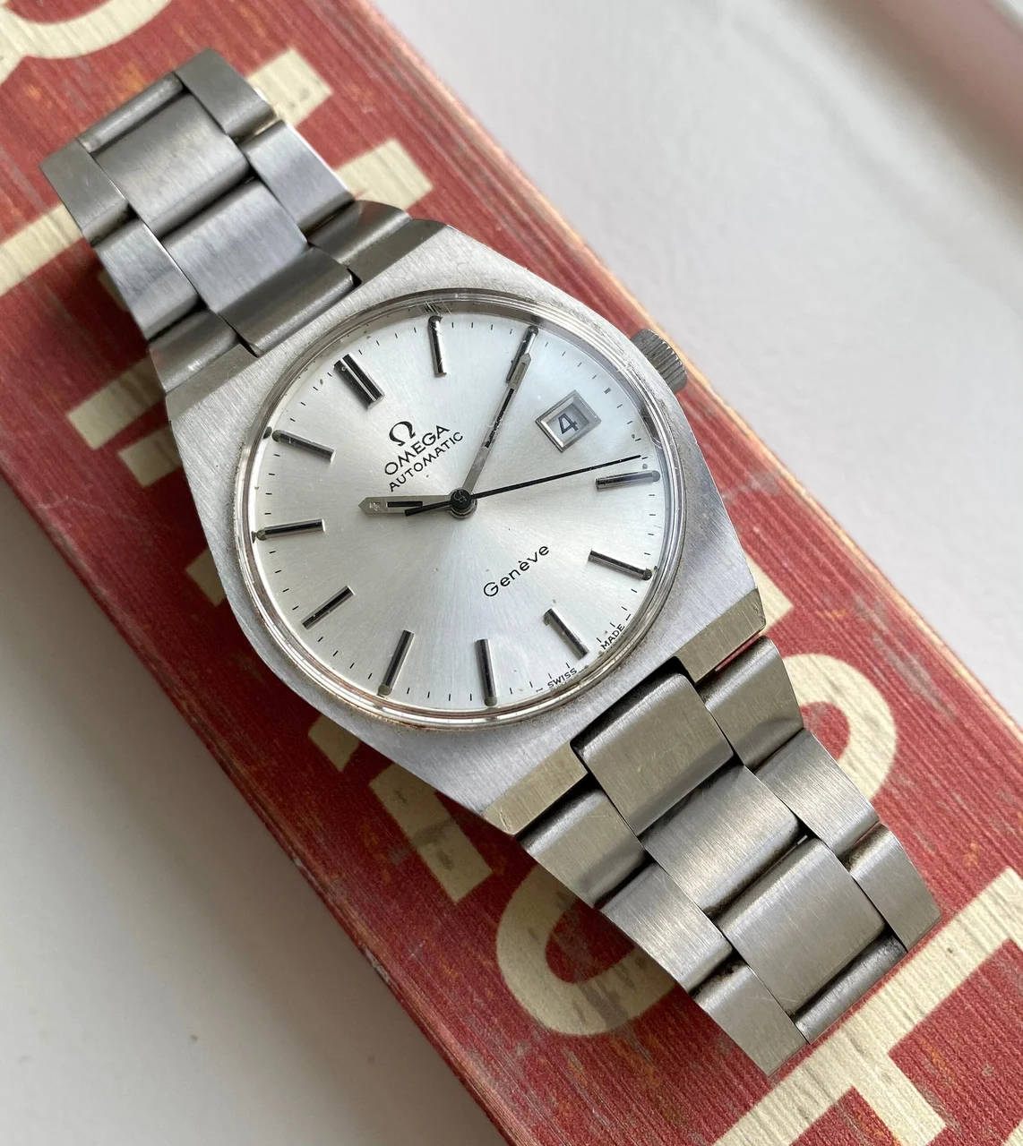 OMEGA Genève SQ6586714 35 mm kol saati