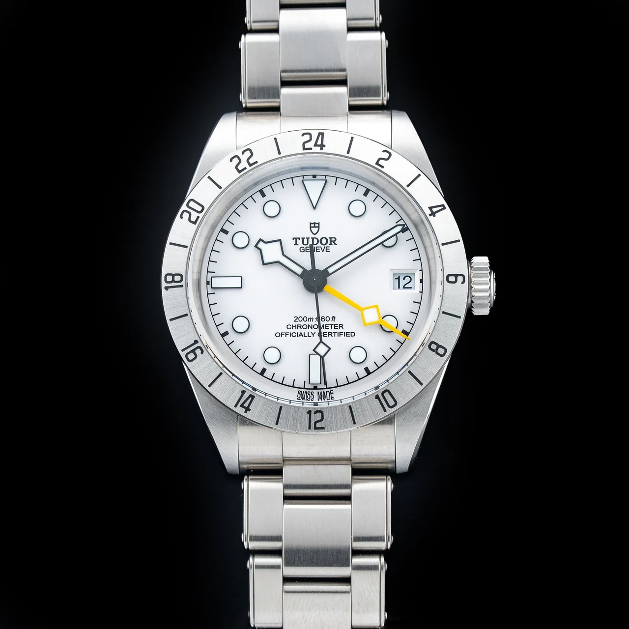 Tudor Black Bay Pro 210009N36016 39 mm kol saati