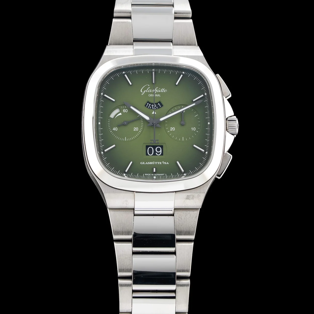 Glashutte Original Glashütte Original Seventies Chronograph Panorama Date Fab Green 1-37-02-09-02-70 210009N37887 kol saati