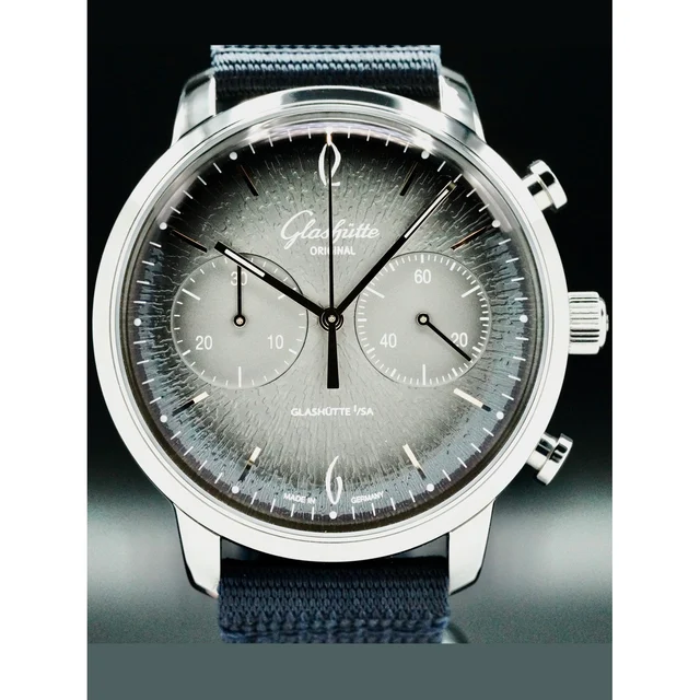 Glashutte Original Glashütte Original 1-39-34-06-22-04 Sixties Chronograph Annual Edition
