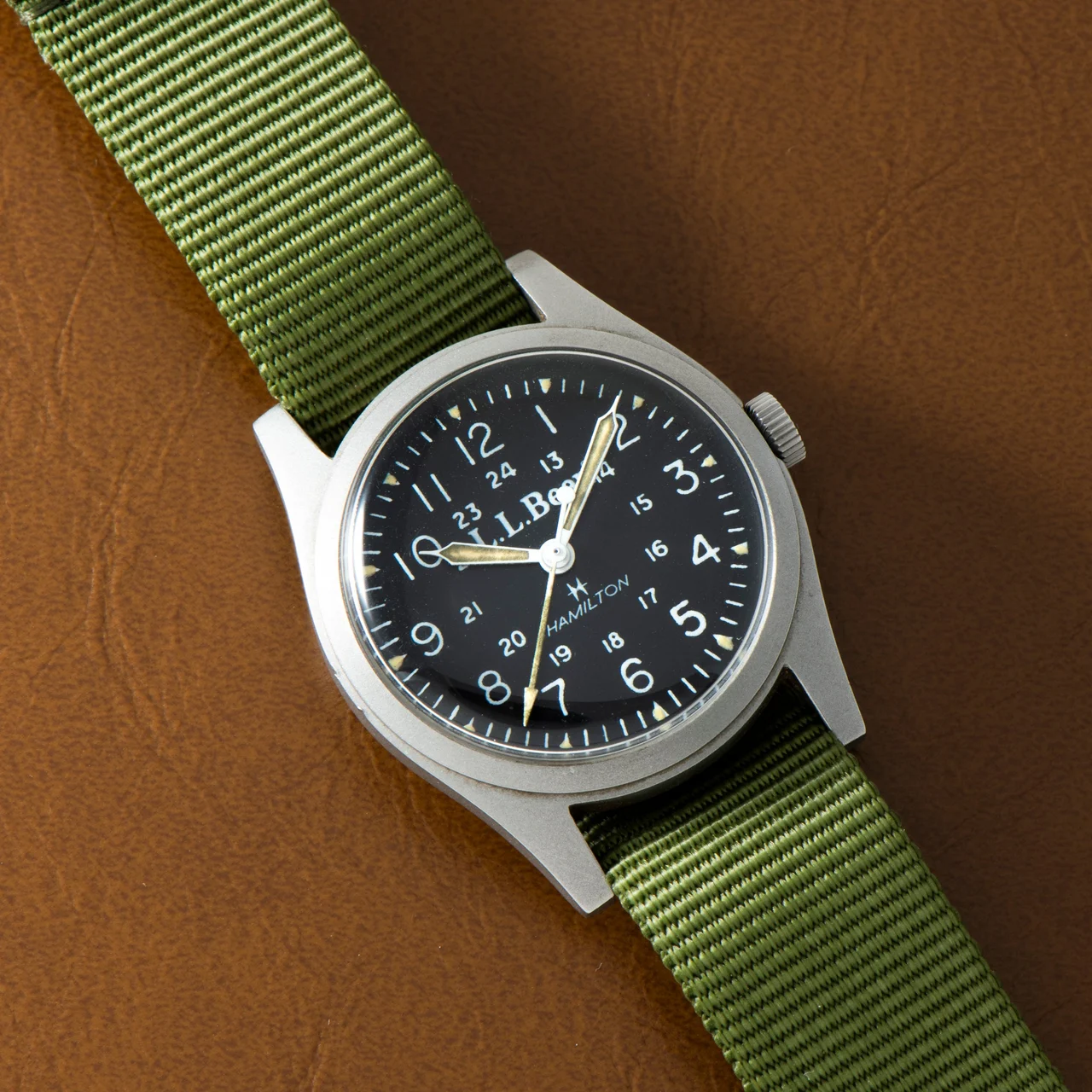 Hamilton Khaki Field 40992457 34 mm kol saati
