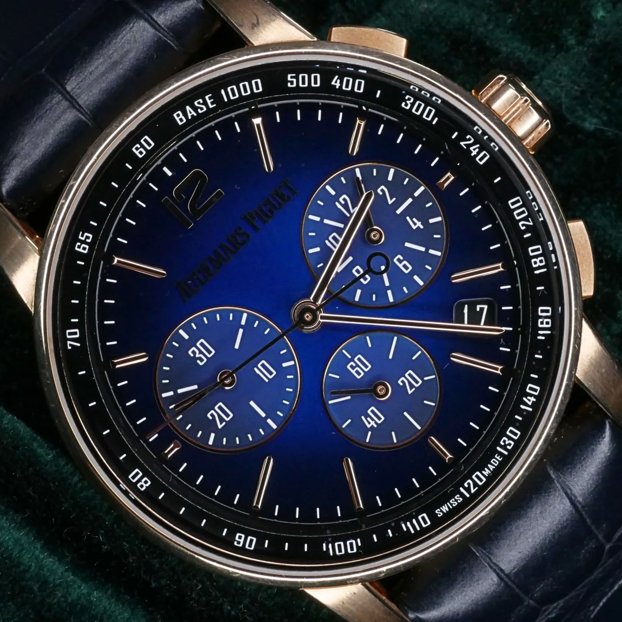 Audemars Piguet Code 11.59 Audemars Piguet Code 11.59 Chronograph 41mm Blue Dial Rose G 41 mm kol saati