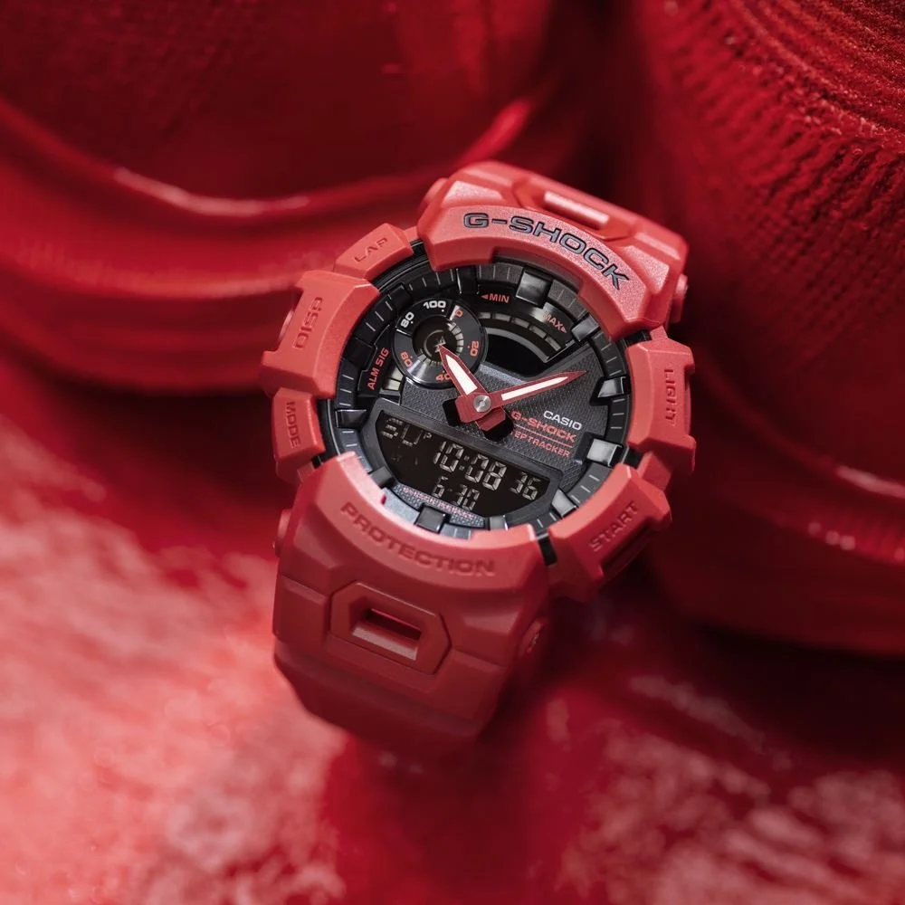 Casio G-shock G-squad GBA-900RD-4ADR 48.9 mm kol saati