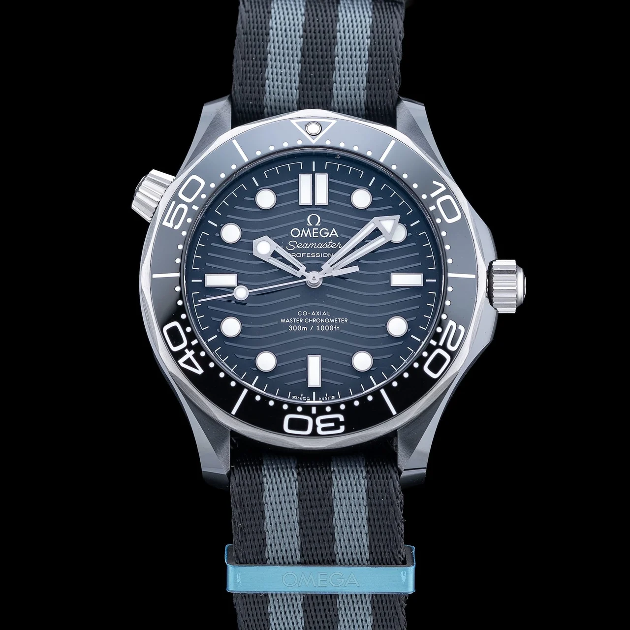 OMEGA Seamaster Diver 300M Black Ceramic Master Chronometer 210.92.44.20.01.002 NAP210009N12353 kol saati