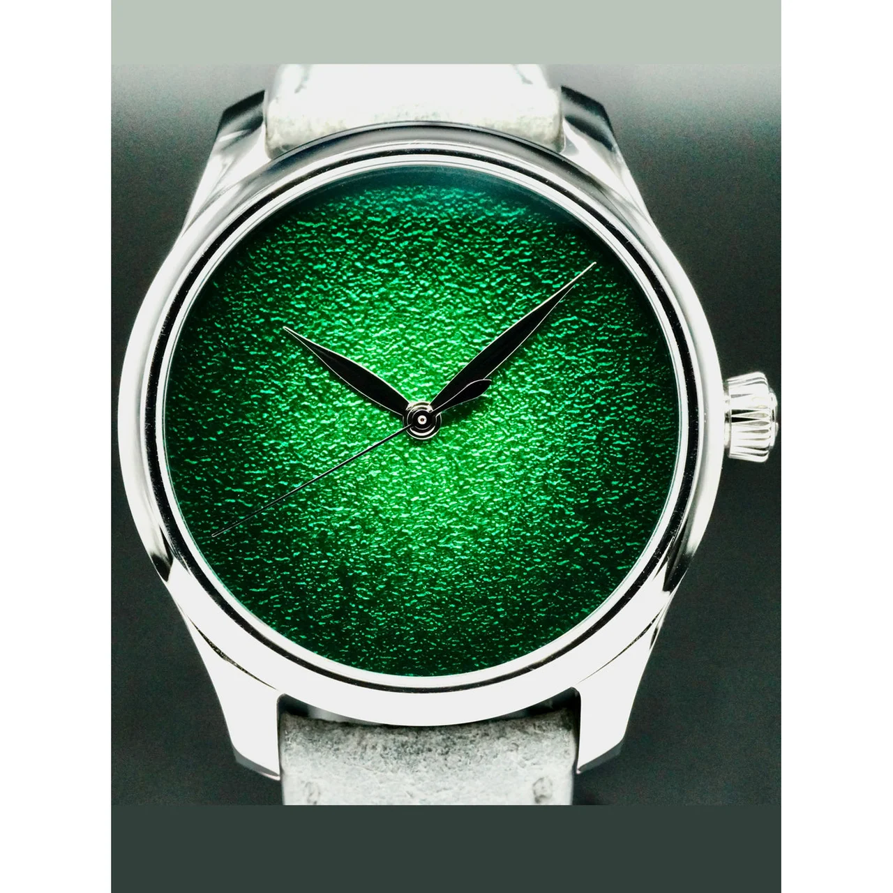 H. Moser & Cie. - Moser & Cie. 1200-1233 Endeavor Center Seconds Concept Lime Green 210000072429 40 mm kol saati