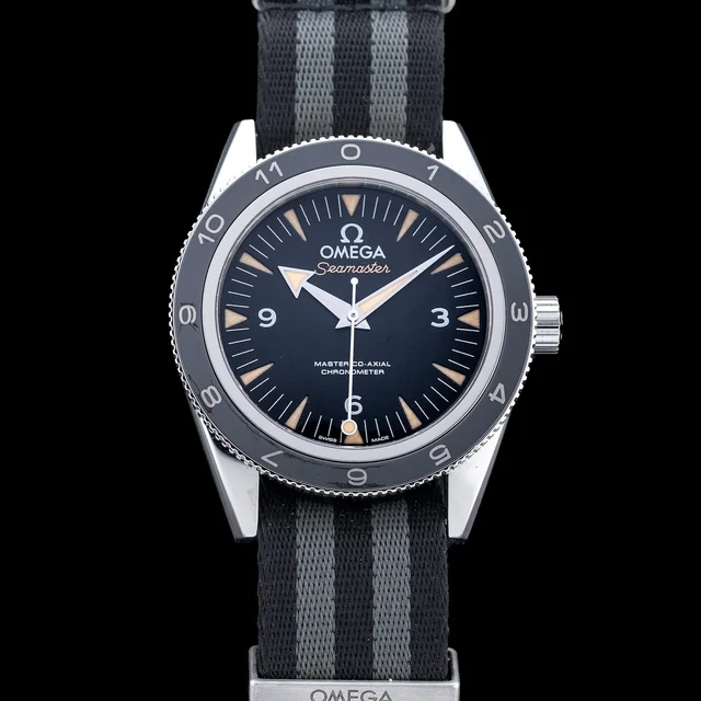 OMEGA Seamaster 300 Spectre Limited Edition 233.32.41.21.01.001 210009N43420 kol saati